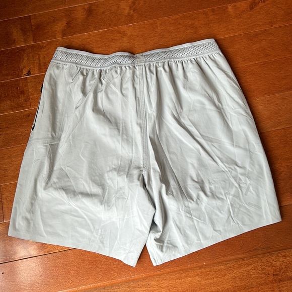 NWOT Ten Thousand Light Grey Session Short (No Liner) 7" Size Medium - Picture 2 of 5